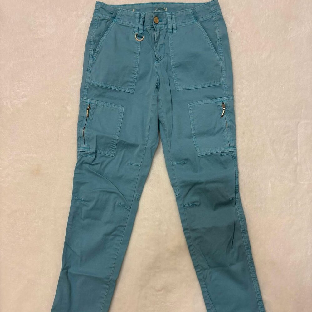 WHBM "The Slim Crop" Lighter Turquoise Pants with Pockets and Zip Features